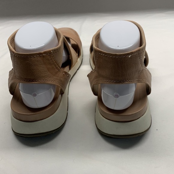 Naturalizer Layla Criss Cross Low Wedge Leather Sandals Size 9.5 Beige - Picture 5 of 10